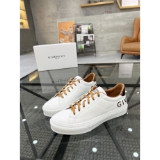 Givenchy Sneakers